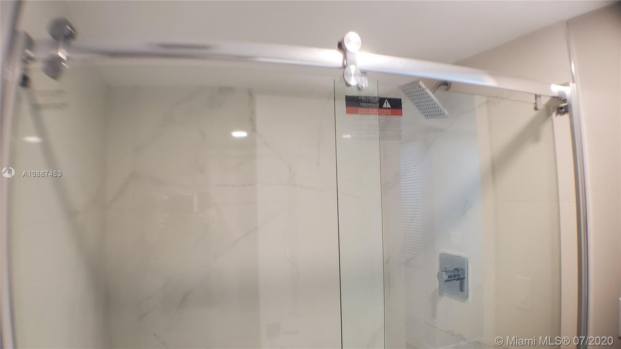 Vendido Recientemente: $269,900 (2 camas, 2 baños, 1292 Pies cuadrados)