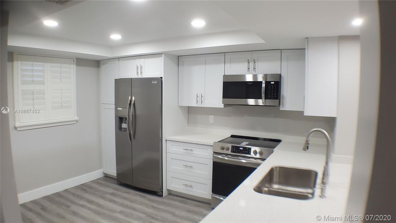Vendido Recientemente: $269,900 (2 camas, 2 baños, 1292 Pies cuadrados)