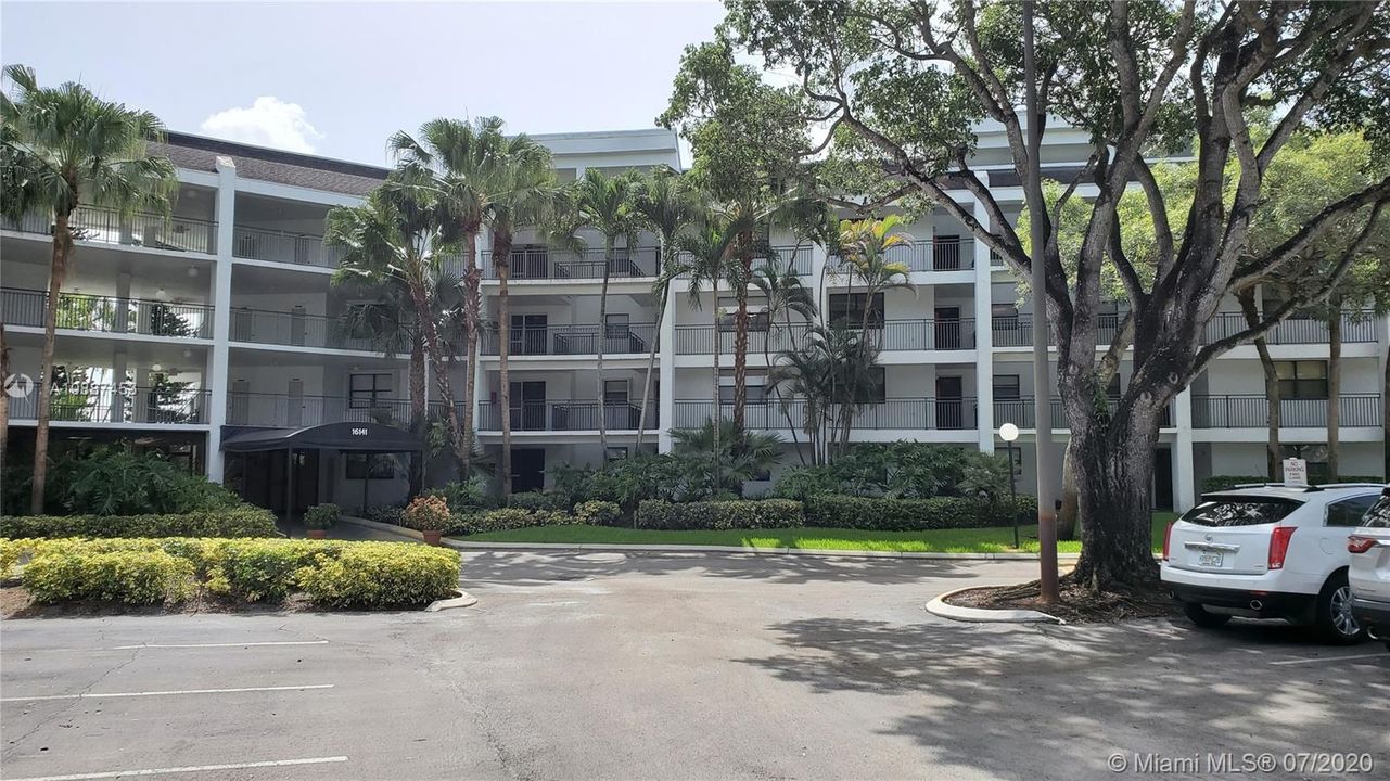 Vendido Recientemente: $269,900 (2 camas, 2 baños, 1292 Pies cuadrados)