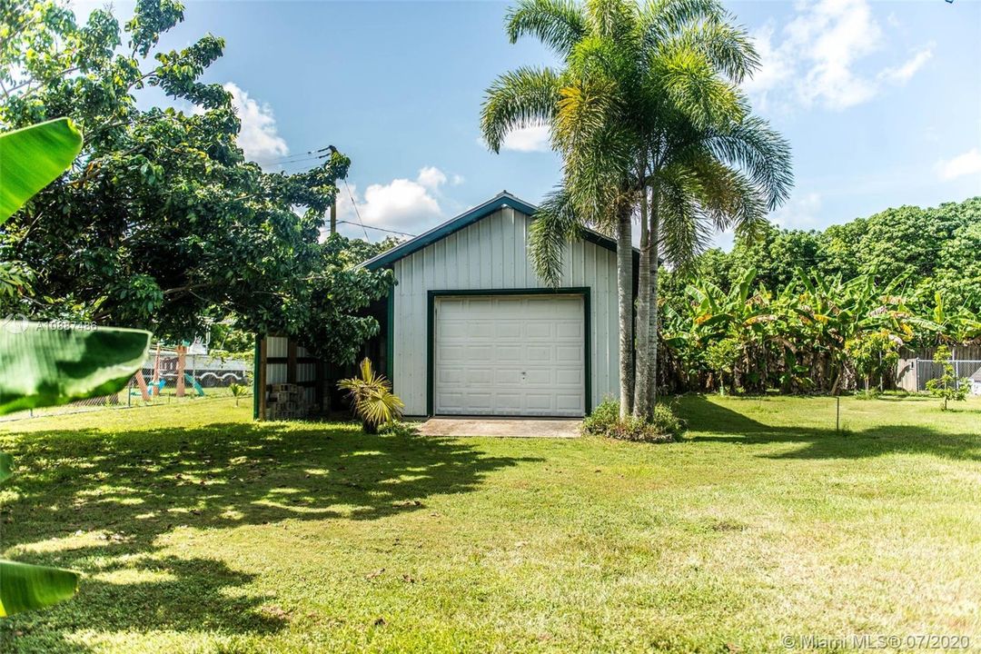 Недавно продано: $320,000 (2 спален, 1 ванн, 1066 Квадратных фут)