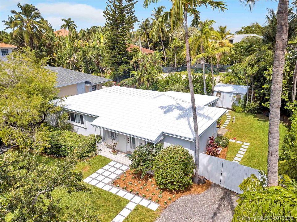 Recently Sold: $1,249,000 (3 beds, 1 baths, 1044 Square Feet)