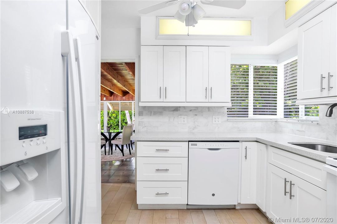 Recently Sold: $1,249,000 (3 beds, 1 baths, 1044 Square Feet)