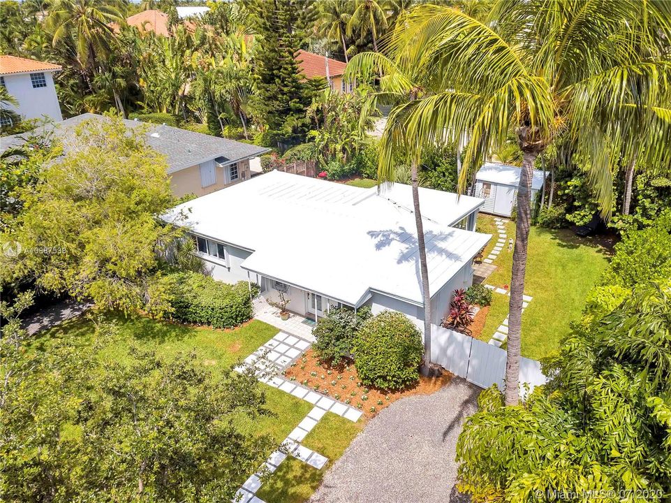 Recently Sold: $1,249,000 (3 beds, 1 baths, 1044 Square Feet)