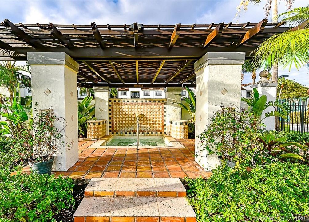 Recientemente alquilado: $1,500 (1 camas, 1 baños, 743 Pies cuadrados)