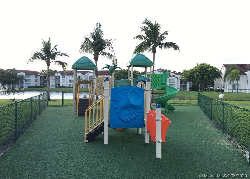 Recientemente alquilado: $1,500 (1 camas, 1 baños, 743 Pies cuadrados)