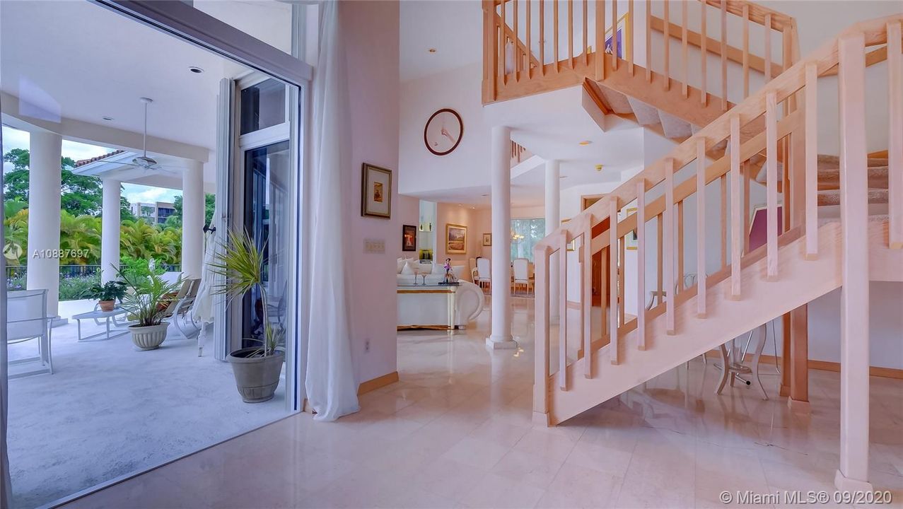 Recently Sold: $1,000,000 (4 beds, 3 baths, 3269 Square Feet)