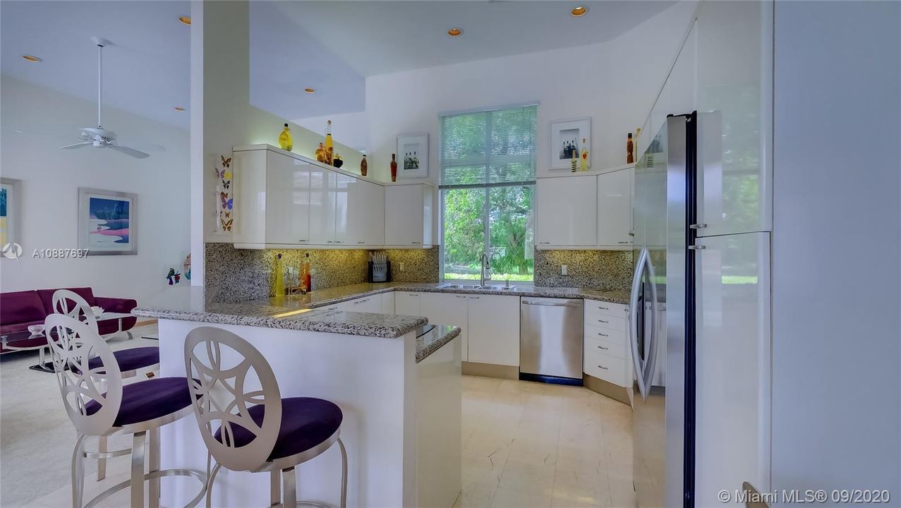 Recently Sold: $1,000,000 (4 beds, 3 baths, 3269 Square Feet)