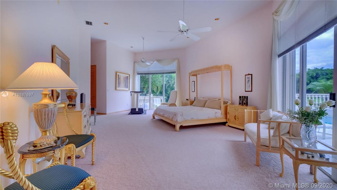 Recently Sold: $1,000,000 (4 beds, 3 baths, 3269 Square Feet)
