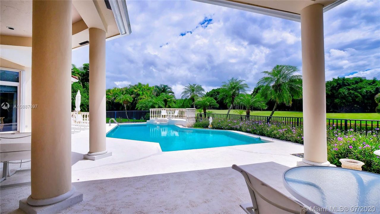 Recently Sold: $1,000,000 (4 beds, 3 baths, 3269 Square Feet)