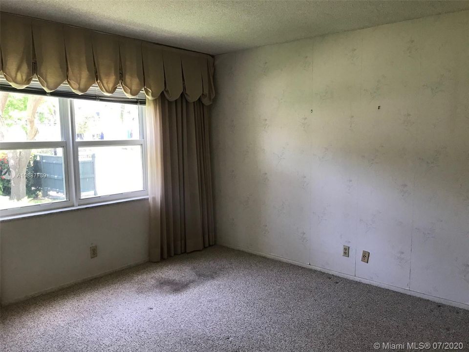 Recently Sold: $244,900 (2 beds, 2 baths, 1000 Square Feet)