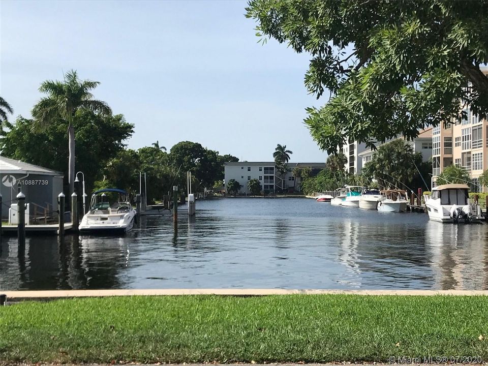 Recently Sold: $244,900 (2 beds, 2 baths, 1000 Square Feet)