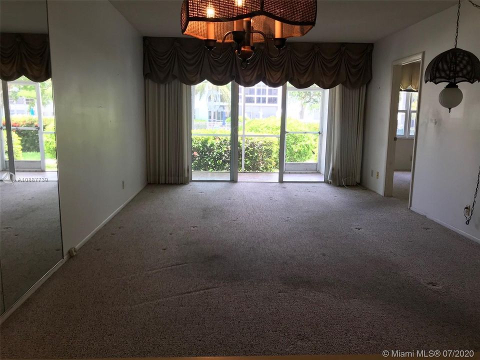 Recently Sold: $244,900 (2 beds, 2 baths, 1000 Square Feet)