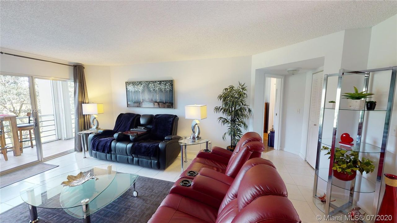 Vendido Recientemente: $149,500 (2 camas, 2 baños, 1090 Pies cuadrados)