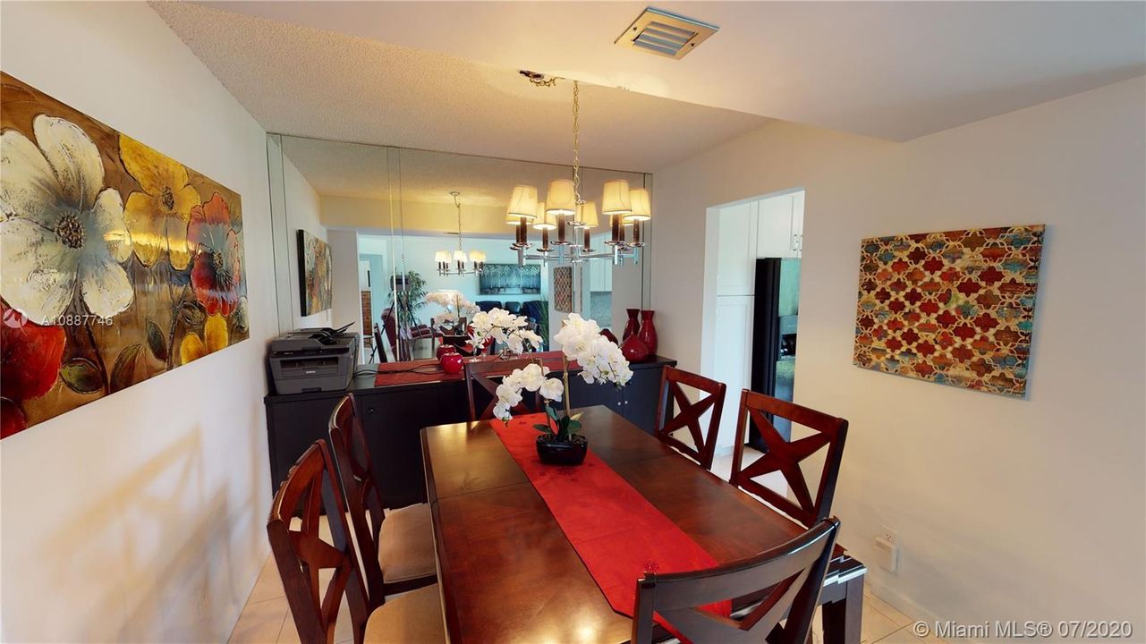 Vendido Recientemente: $149,500 (2 camas, 2 baños, 1090 Pies cuadrados)