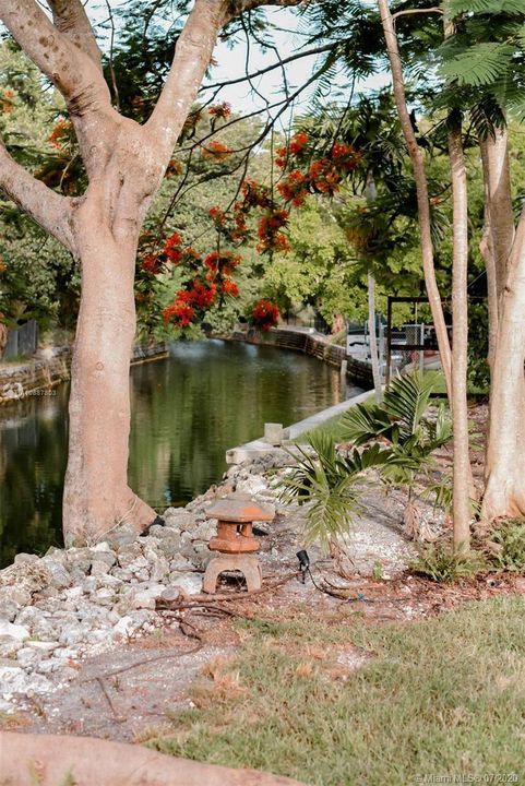 Vendido Recientemente: $539,000 (4 camas, 2 baños, 1189 Pies cuadrados)