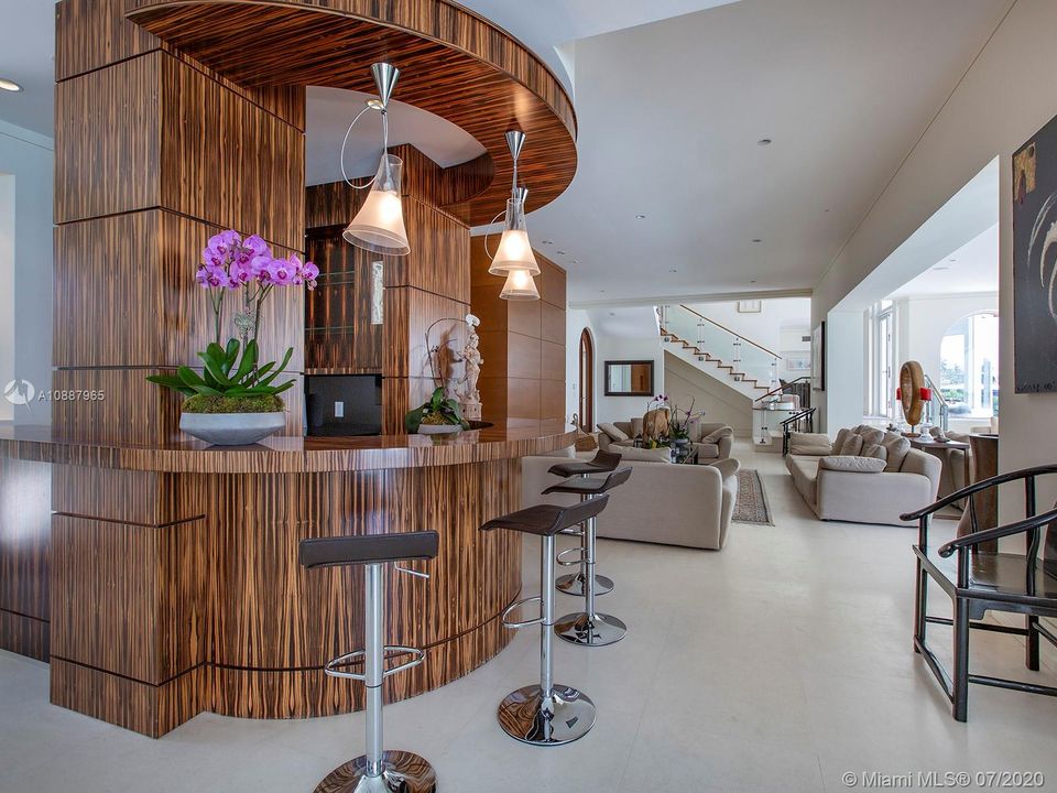 Recently Sold: $14,750,000 (6 beds, 6 baths, 8209 Square Feet)
