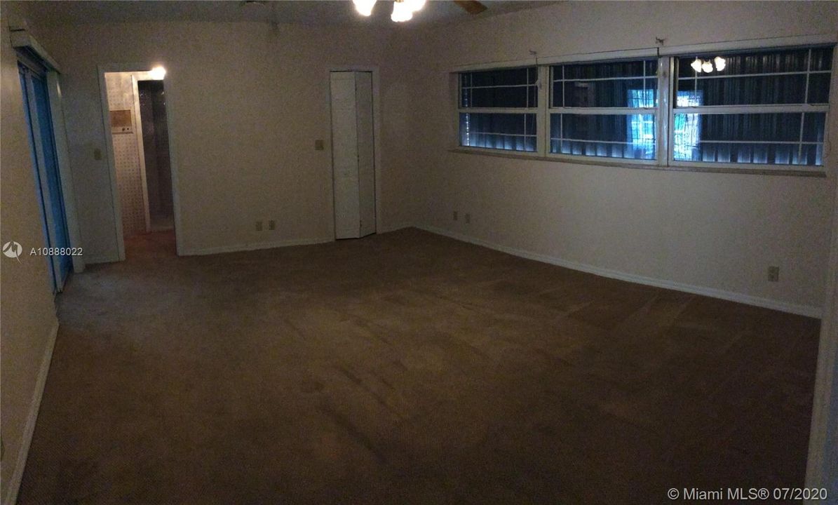 Недавно продано: $469,000 (5 спален, 3 ванн, 2826 Квадратных фут)