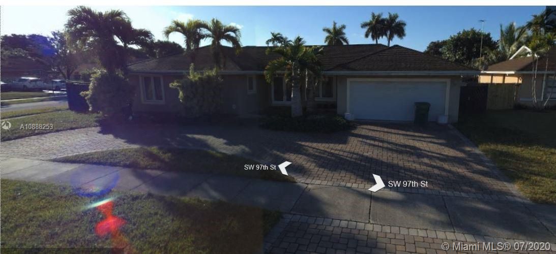 Recently Rented: $3,295 (3 beds, 2 baths, 1755 Square Feet)