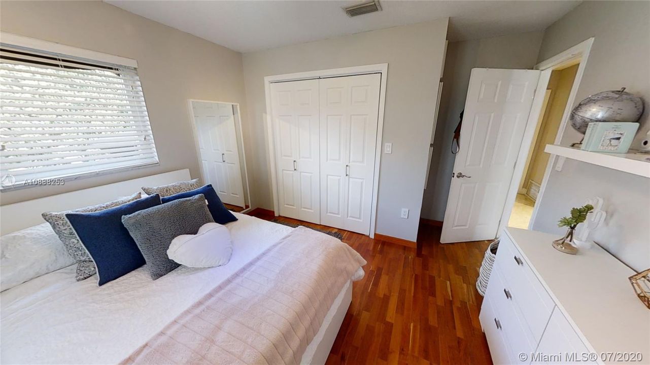 Recently Rented: $3,295 (3 beds, 2 baths, 1755 Square Feet)