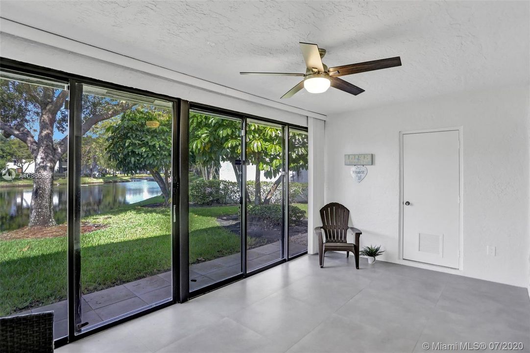 最近售出: $259,500 (2 贝兹, 2 浴室, 1320 平方英尺)