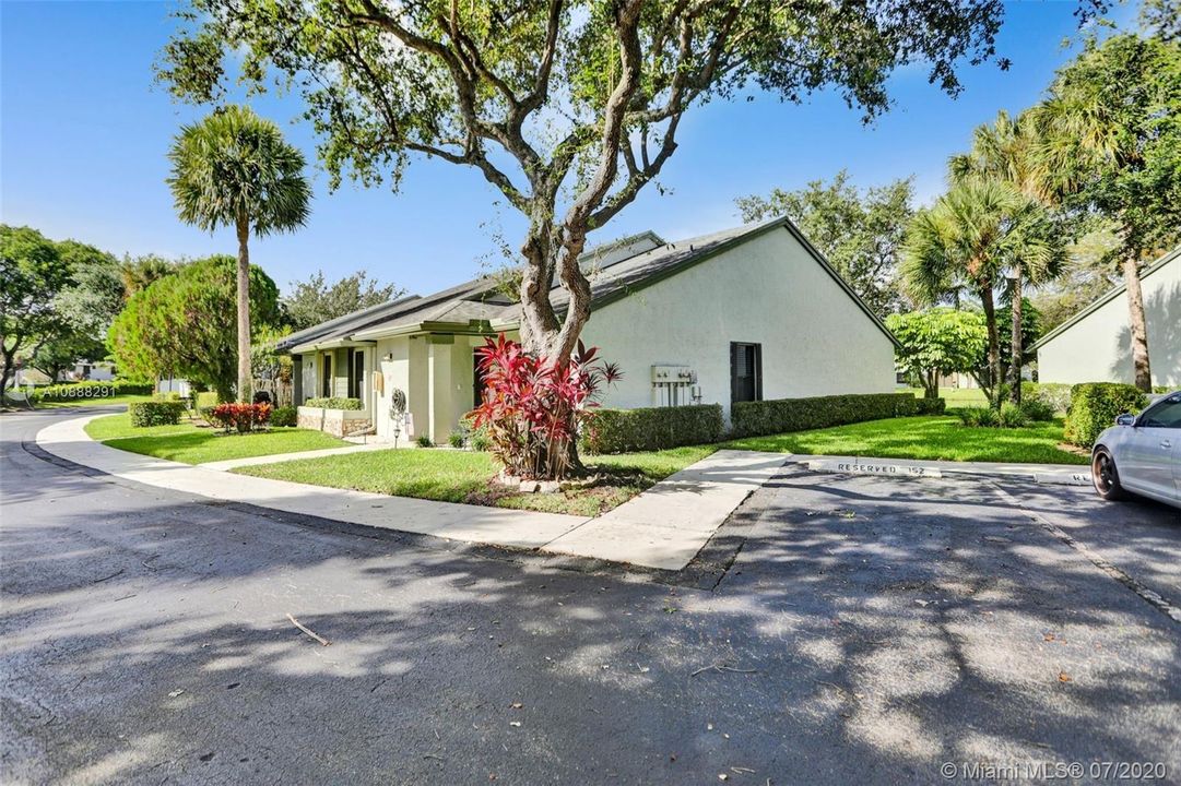 最近售出: $259,500 (2 贝兹, 2 浴室, 1320 平方英尺)