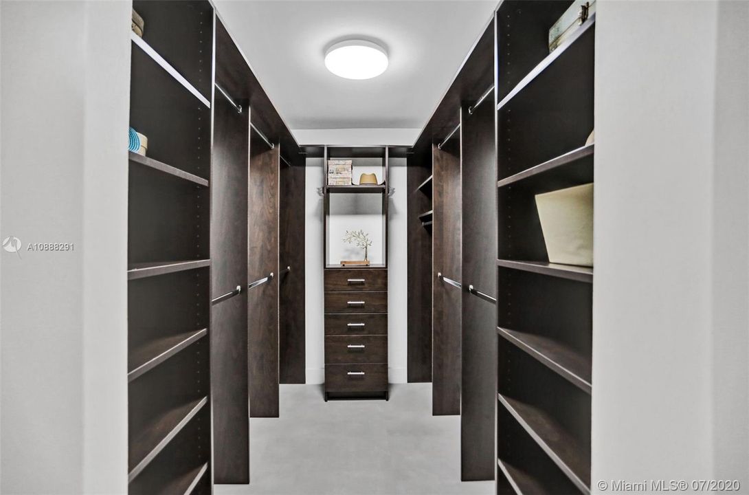 最近售出: $259,500 (2 贝兹, 2 浴室, 1320 平方英尺)