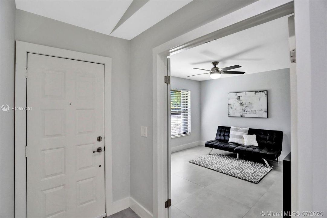 最近售出: $259,500 (2 贝兹, 2 浴室, 1320 平方英尺)