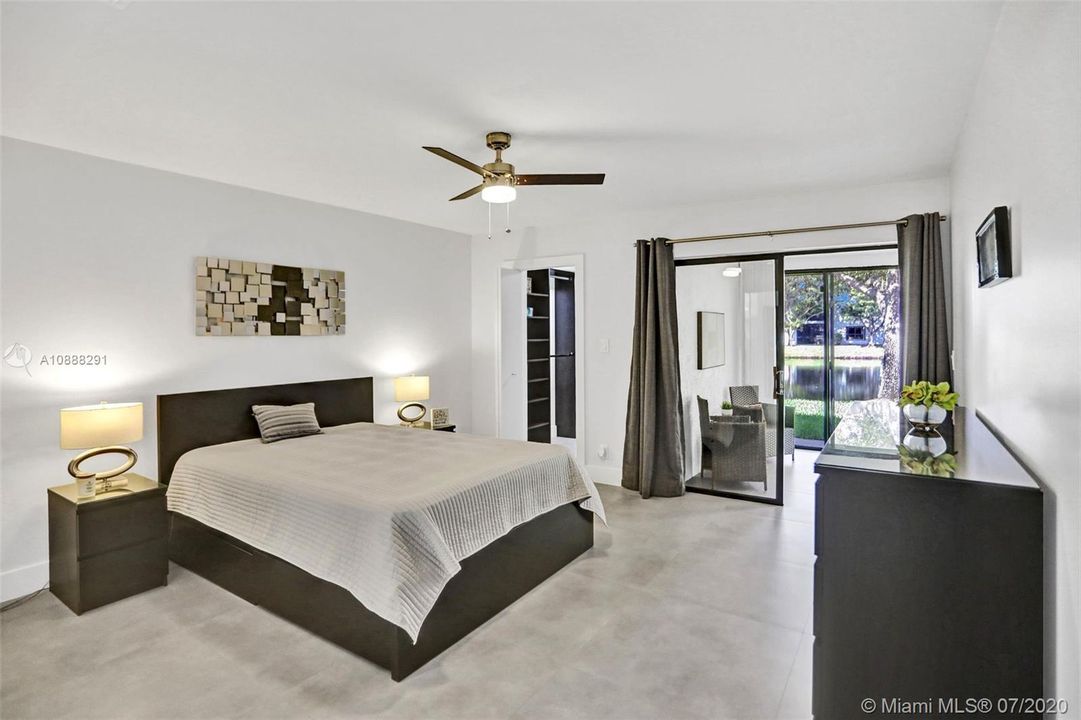 最近售出: $259,500 (2 贝兹, 2 浴室, 1320 平方英尺)