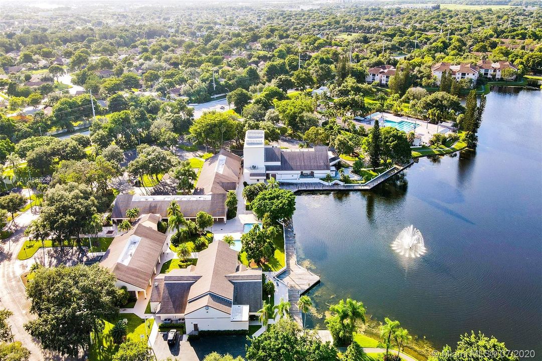 最近售出: $259,500 (2 贝兹, 2 浴室, 1320 平方英尺)