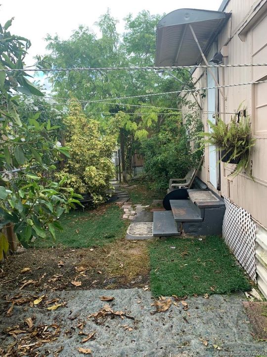 Vendido Recientemente: $68,900 (3 camas, 3 baños, 0 Pies cuadrados)