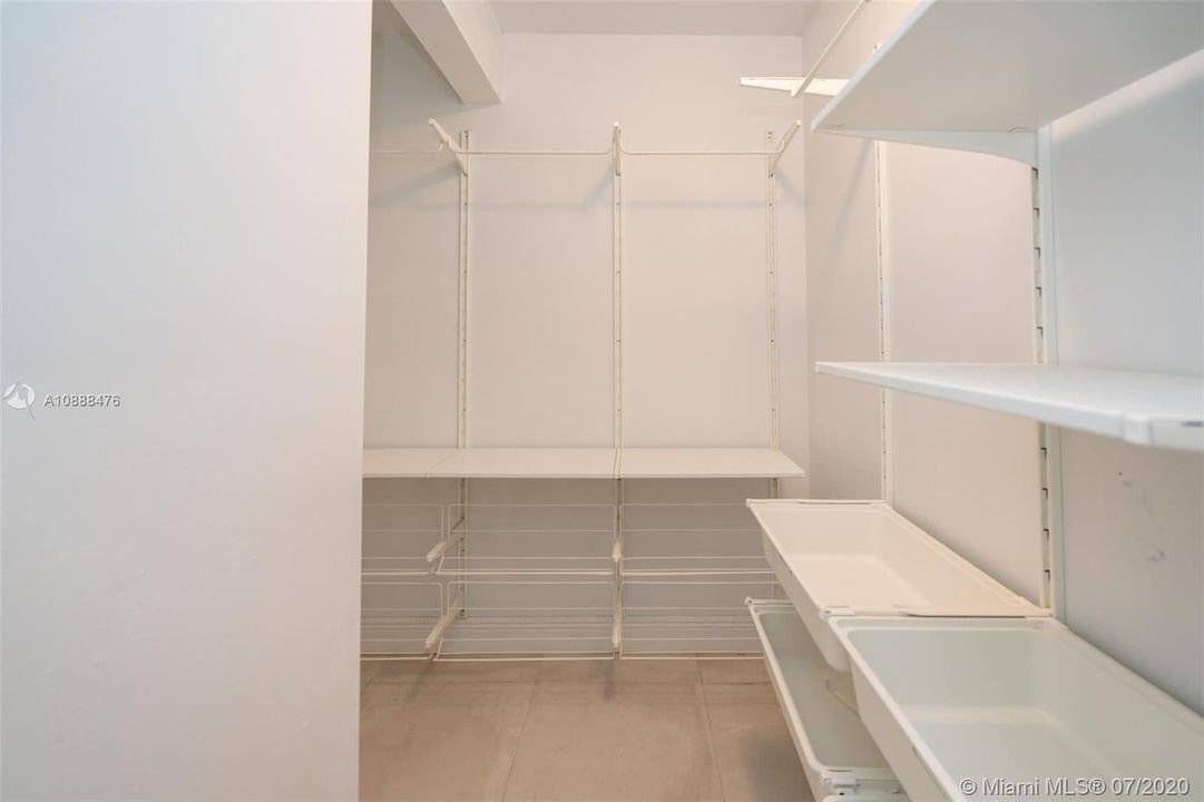 Recientemente alquilado: $2,900 (3 camas, 2 baños, 921 Pies cuadrados)