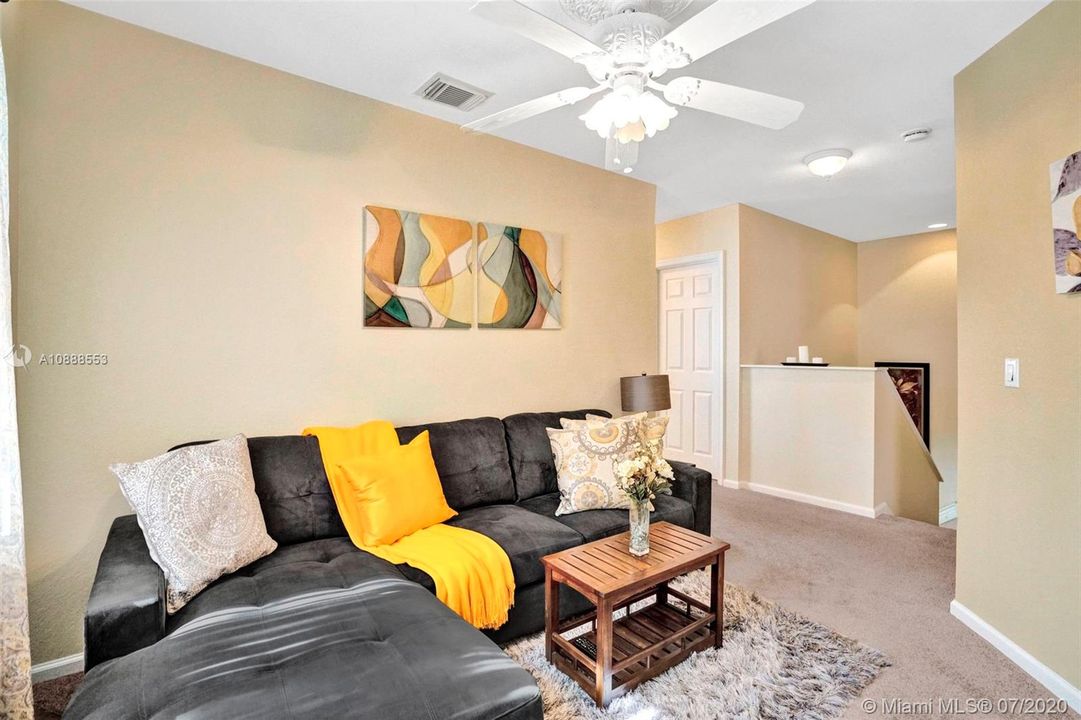 Recently Sold: $265,000 (3 beds, 2 baths, 1627 Square Feet)
