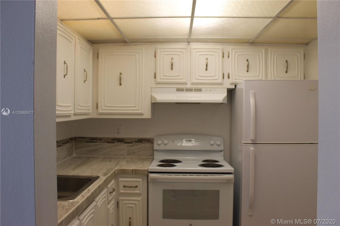Недавно арендовано: $1,399 (2 спален, 2 ванн, 1036 Квадратных фут)