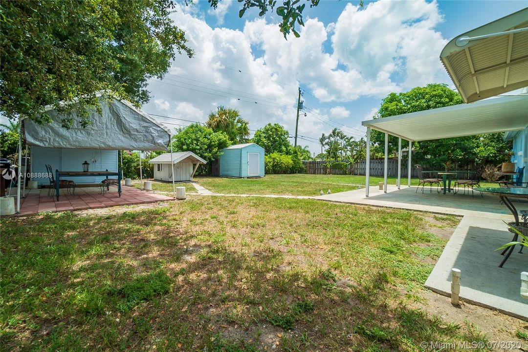 Recently Sold: $312,500 (3 beds, 2 baths, 1368 Square Feet)