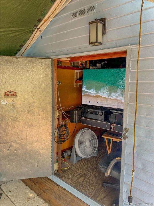 Recently Sold: $312,500 (3 beds, 2 baths, 1368 Square Feet)