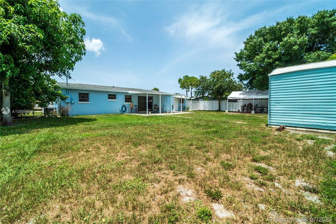 Recently Sold: $312,500 (3 beds, 2 baths, 1368 Square Feet)