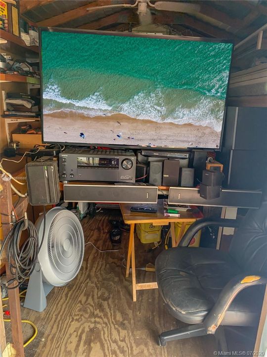 Recently Sold: $312,500 (3 beds, 2 baths, 1368 Square Feet)