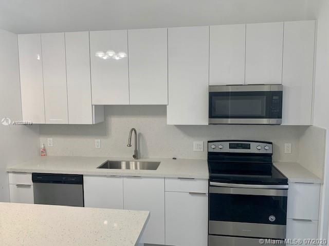 Recently Rented: $2,850 (3 beds, 2 baths, 0 Square Feet)