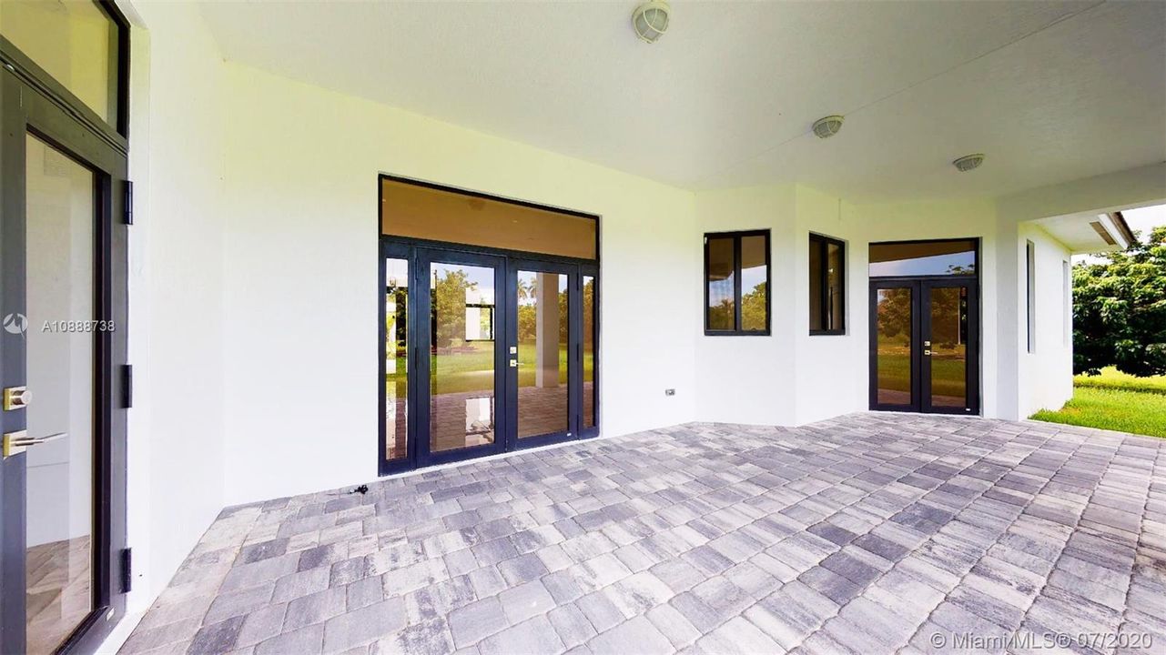 Vendido Recientemente: $615,000 (4 camas, 4 baños, 0 Pies cuadrados)
