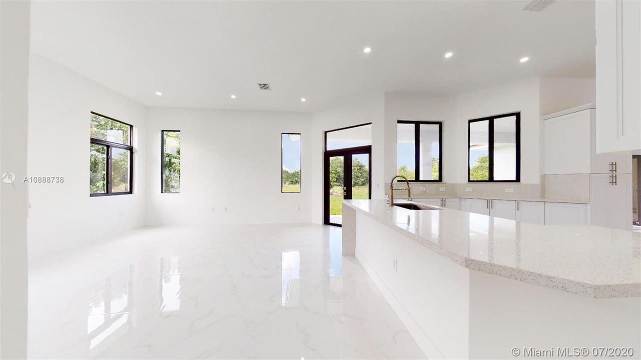 Vendido Recientemente: $615,000 (4 camas, 4 baños, 0 Pies cuadrados)