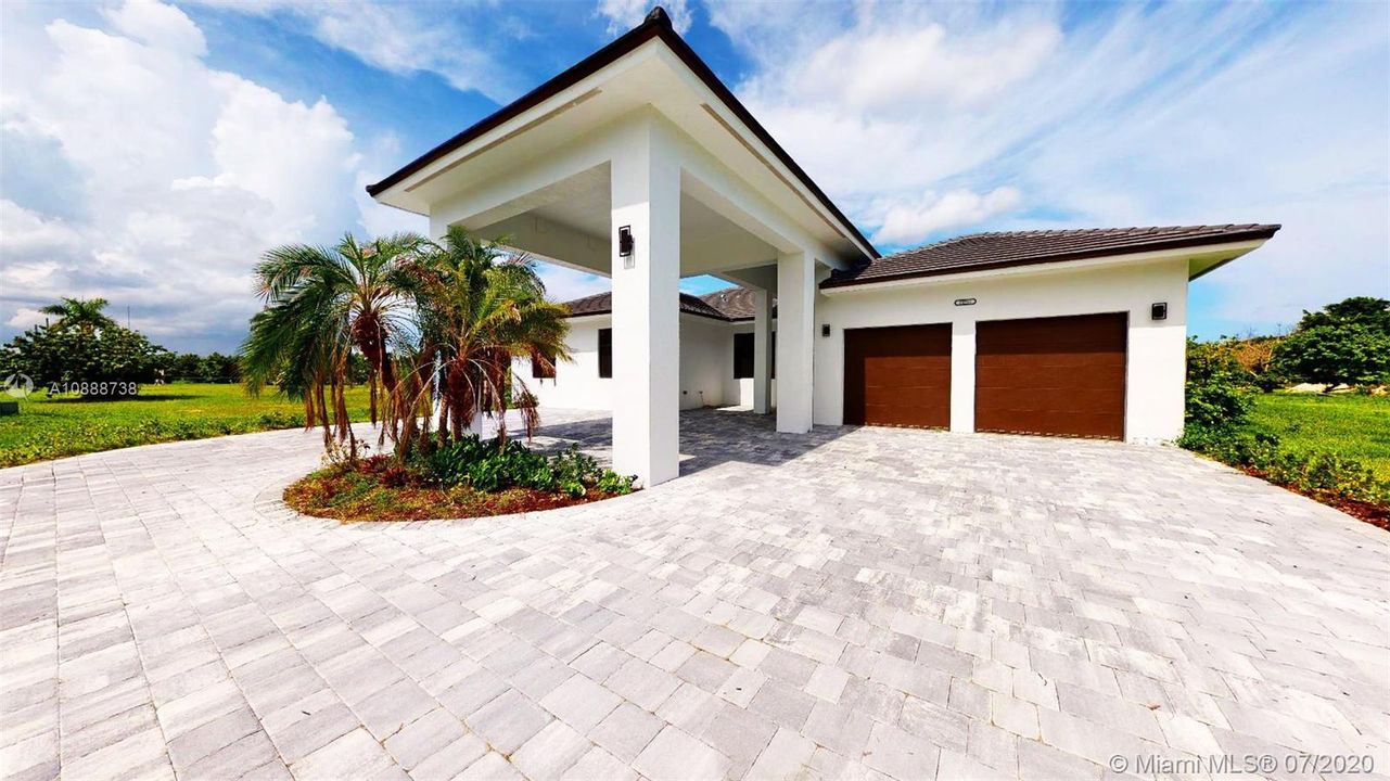 Vendido Recientemente: $615,000 (4 camas, 4 baños, 0 Pies cuadrados)