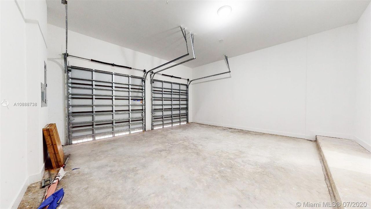 Vendido Recientemente: $615,000 (4 camas, 4 baños, 0 Pies cuadrados)