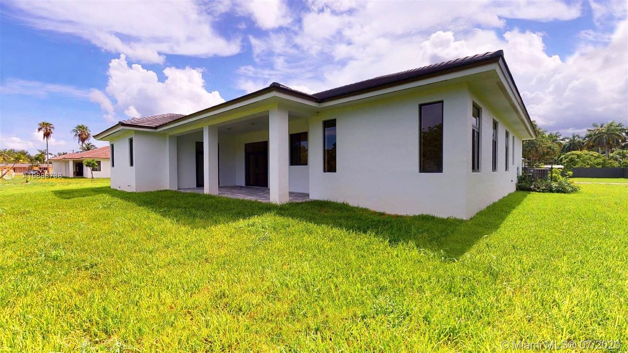 Vendido Recientemente: $615,000 (4 camas, 4 baños, 0 Pies cuadrados)
