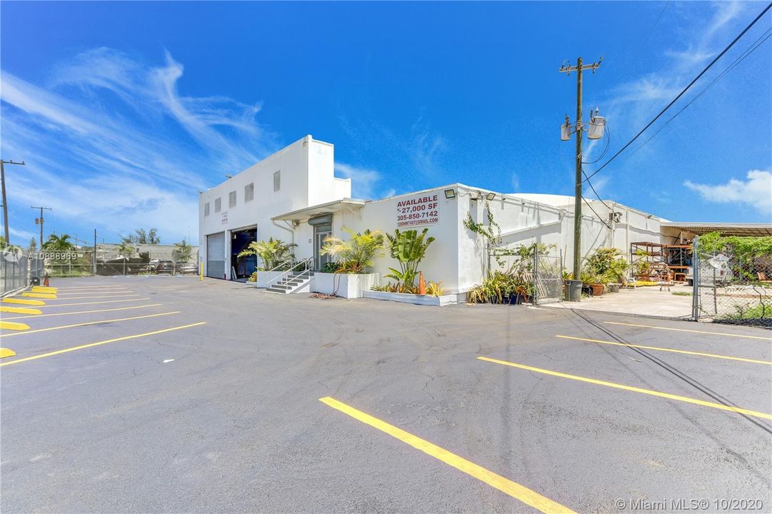 Vendido Recientemente: $3,800,000 (0 camas, 0 baños, 27865 Pies cuadrados)