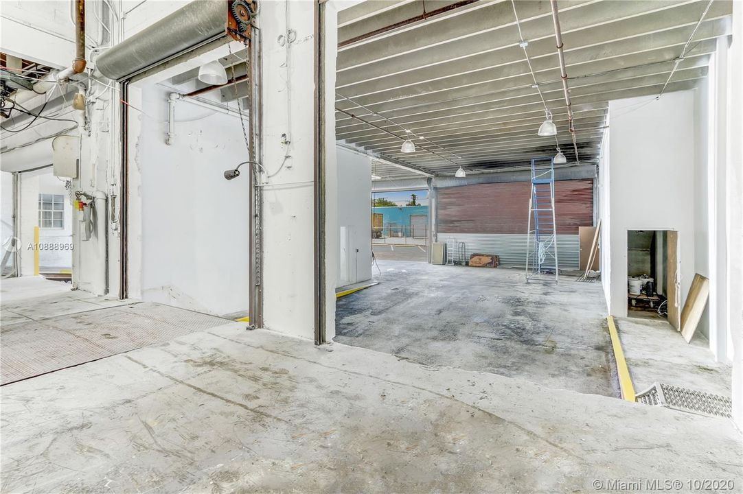 Vendido Recientemente: $3,800,000 (0 camas, 0 baños, 27865 Pies cuadrados)