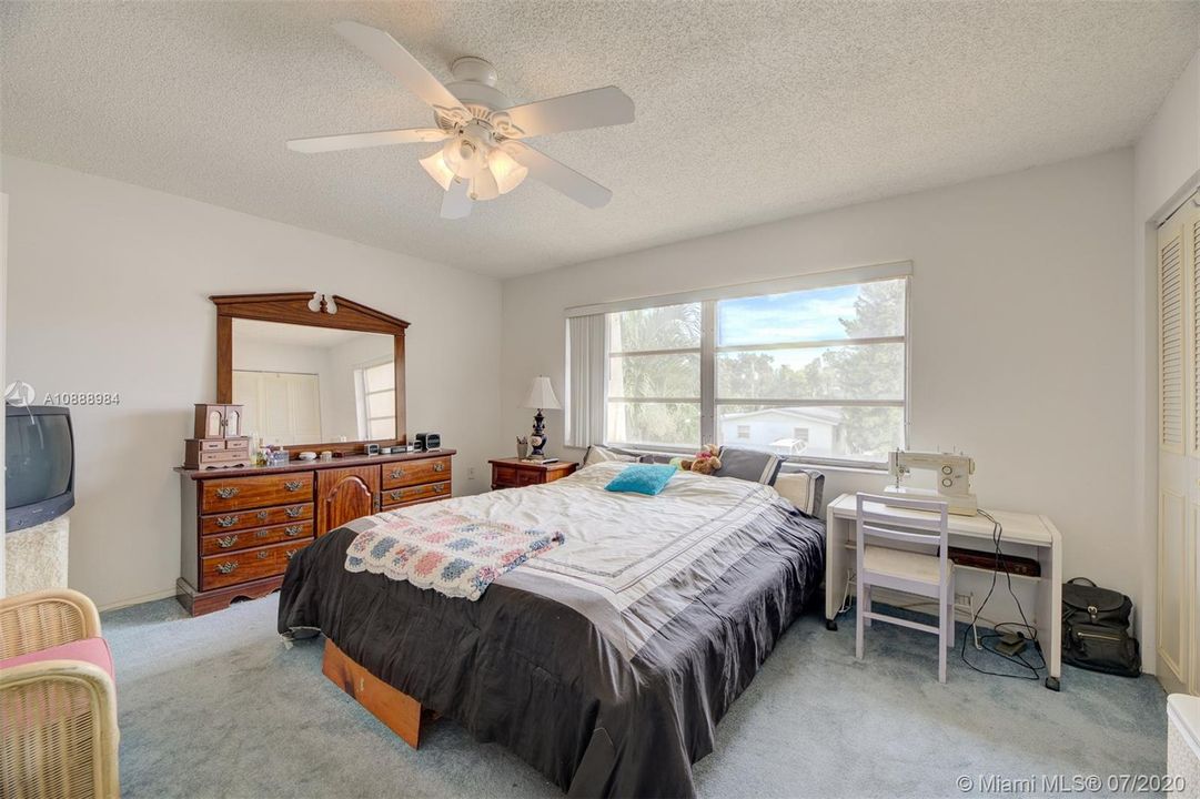 Bedroom 2 (Split Plan).