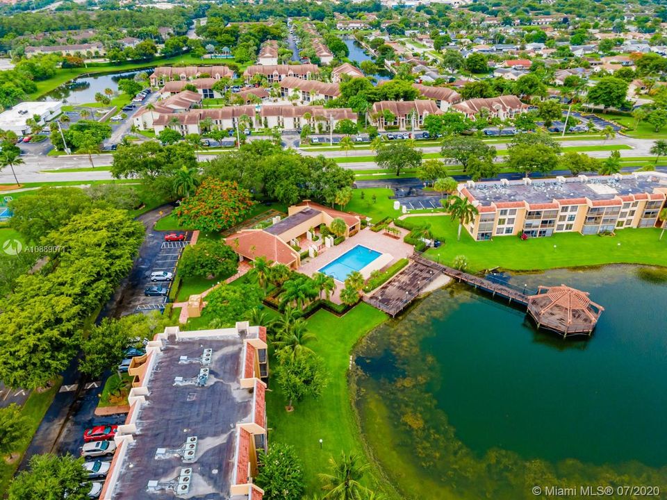 Vendido Recientemente: $124,900 (2 camas, 2 baños, 1090 Pies cuadrados)