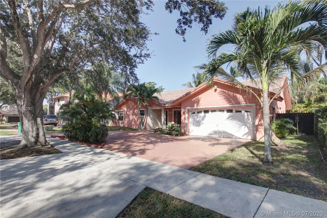 Recently Sold: $424,900 (3 beds, 2 baths, 1891 Square Feet)