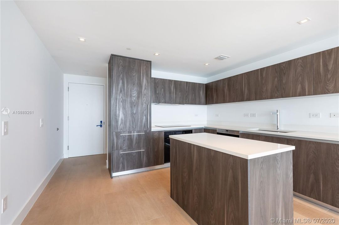 Недавно арендовано: $3,750 (2 спален, 2 ванн, 1088 Квадратных фут)