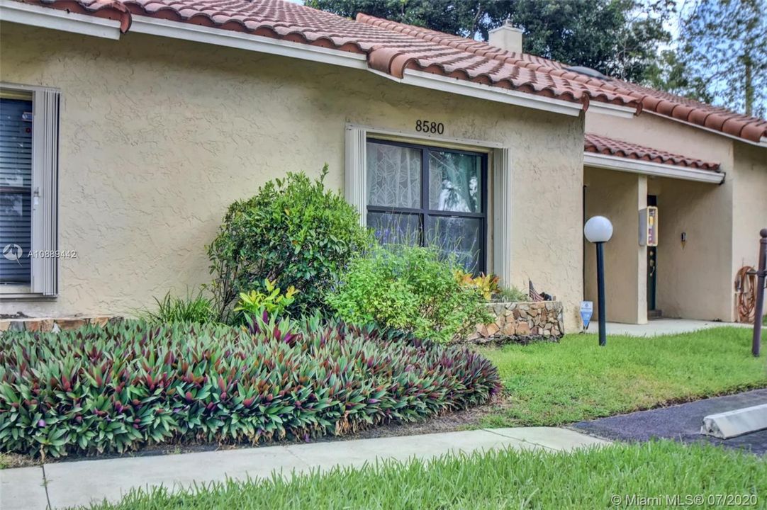 Vendido Recientemente: $234,900 (3 camas, 2 baños, 1320 Pies cuadrados)
